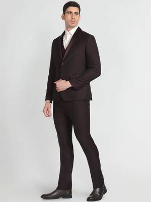 Tailored fit single-breasted formal 3-piece suit 3