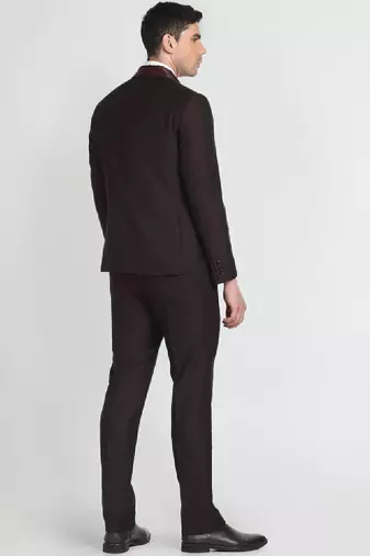 Tailored fit single-breasted formal 3-piece suit