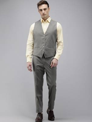 Single breasted slim fit 3-piece party wear suit 3