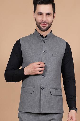 Single-breasted two-piece formal suit