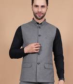 Single-breasted two-piece formal suit