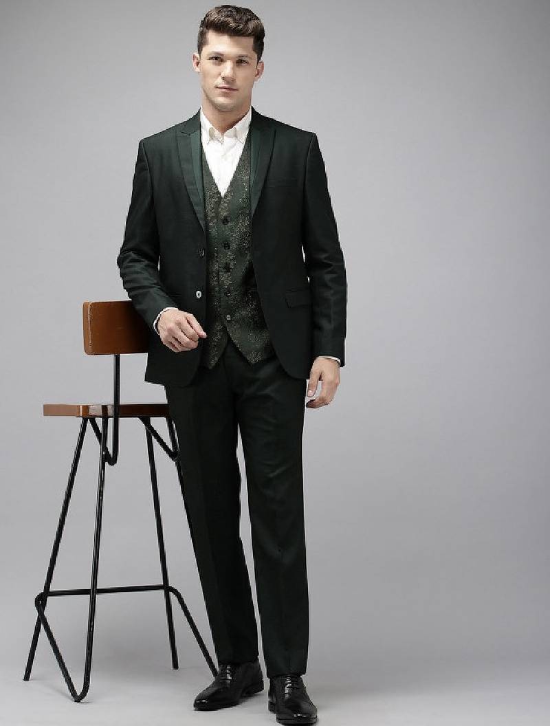 Single breasted slim fit 3-piece formal suit