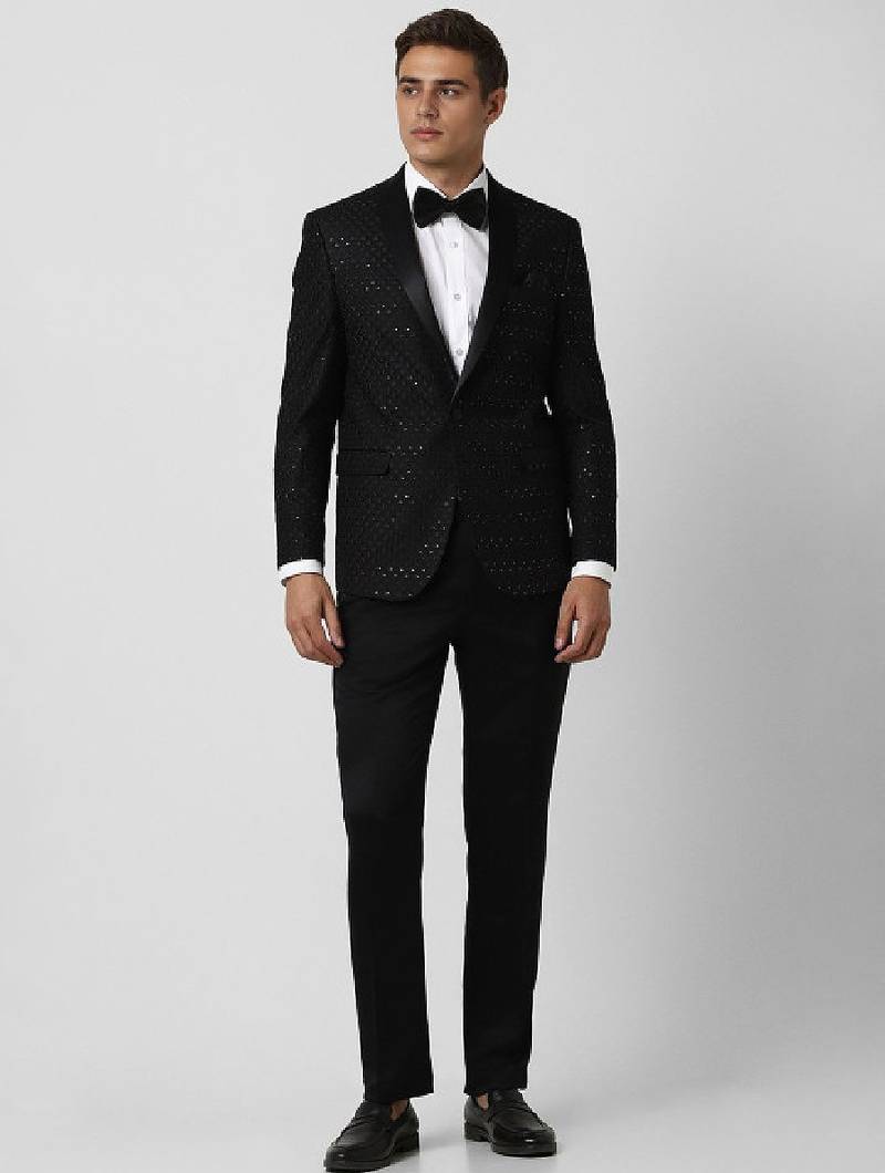 Men embroidered slim fit single-breasted 2 piece suits