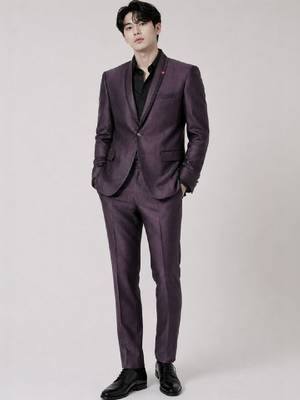 Self designed tailored fit single-breasted two-piece suit 1