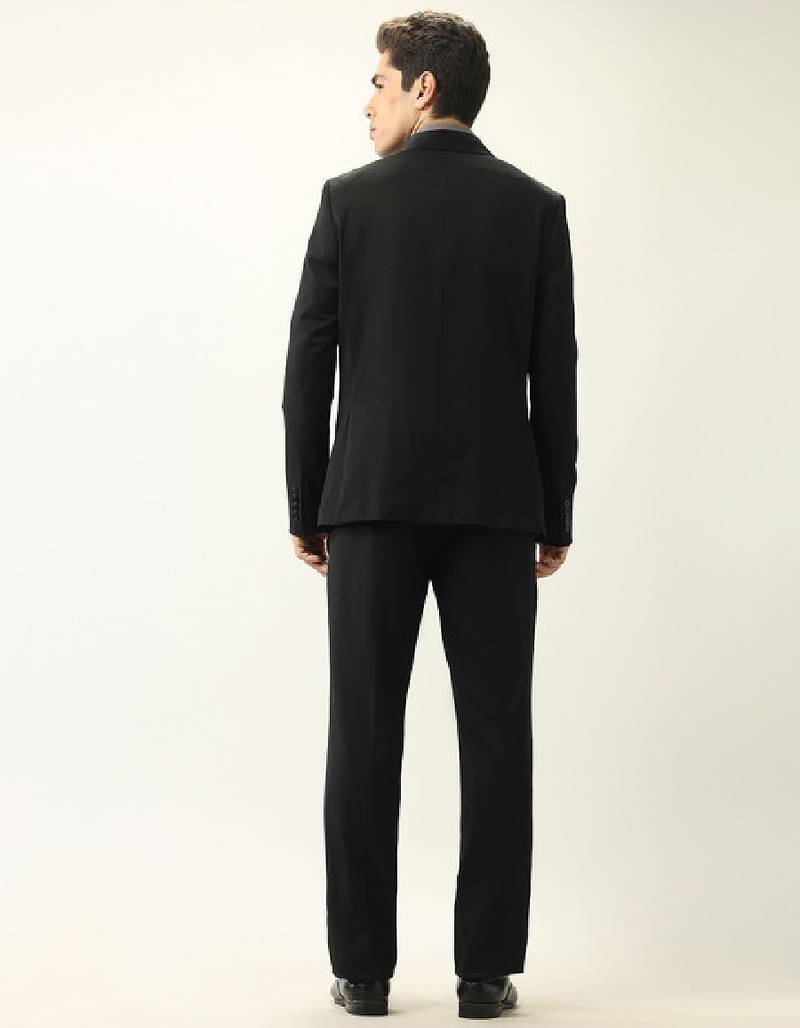 Slim-fit single-breasted three-piece suit