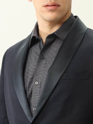 Tailored-fit ceremonial two-piece tuxedo suit 2