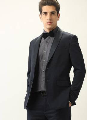 Tailored-fit ceremonial two-piece tuxedo suit 3