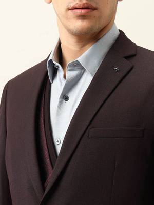 Slim-fit single-breasted three-piece suit 2