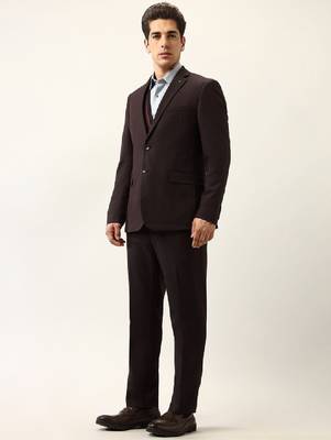 Slim-fit single-breasted three-piece suit 3
