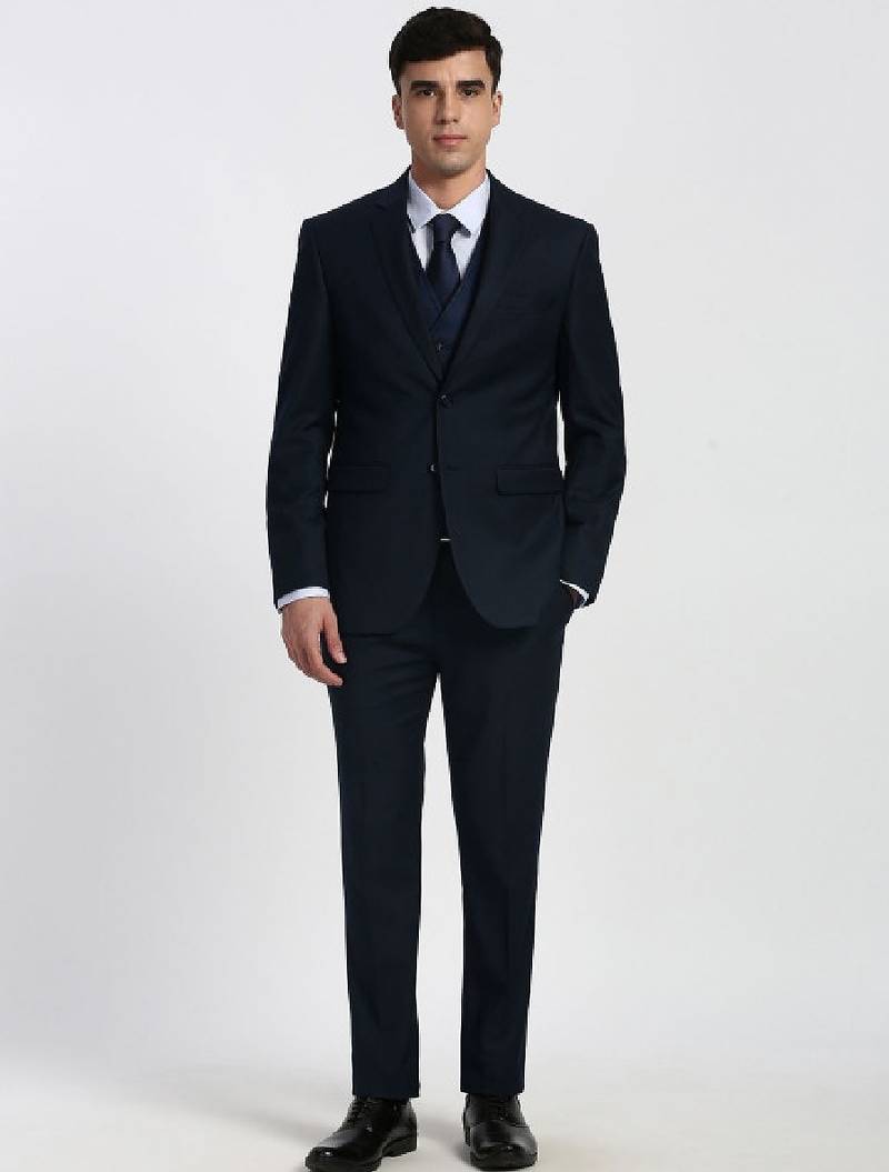 Textured slim-fit single-breasted three-piece formal suits