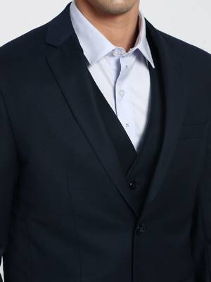 Textured slim-fit single-breasted three-piece formal suits 2
