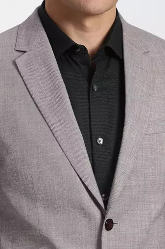 Textured slim-fit single-breasted two-piece formal suit