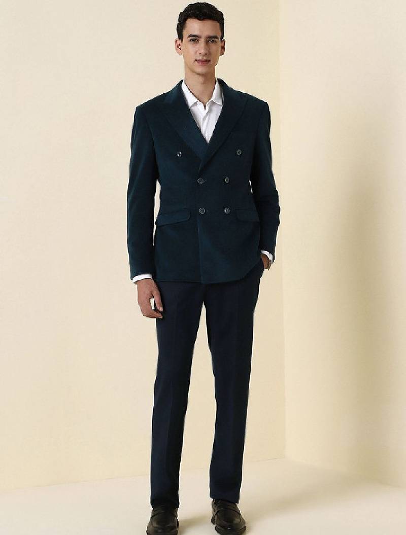 Slim fit double-breasted two-piece suits