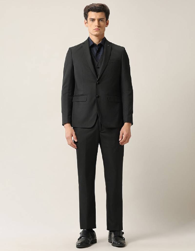 Men tailored-fit single-breasted three-piece suit