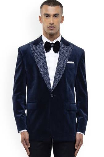 Single-breasted three-piece suit
