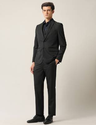 Men tailored-fit single-breasted three-piece suit 3