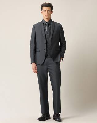 Men tailored fit single-breasted three-piece suit 2