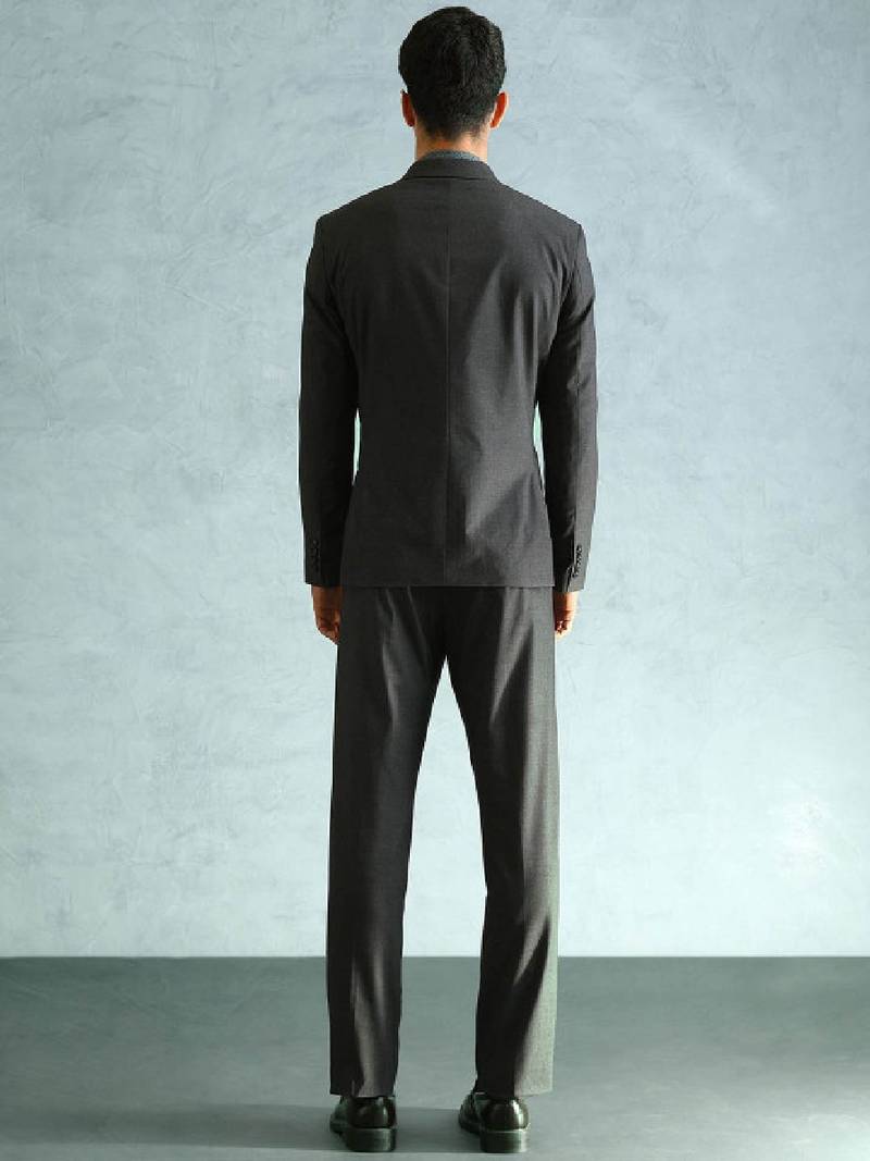 Tailored-fit single-breasted two-piece suit