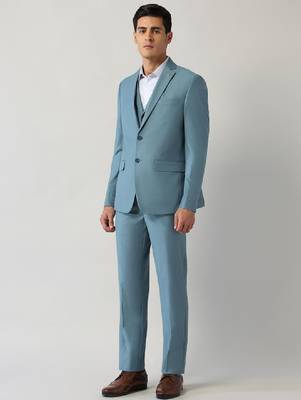 Men tailored-fit three-piece formal suit 3
