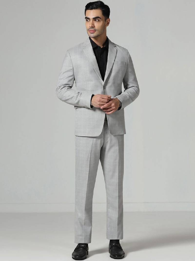 Single-breasted two-piece suit