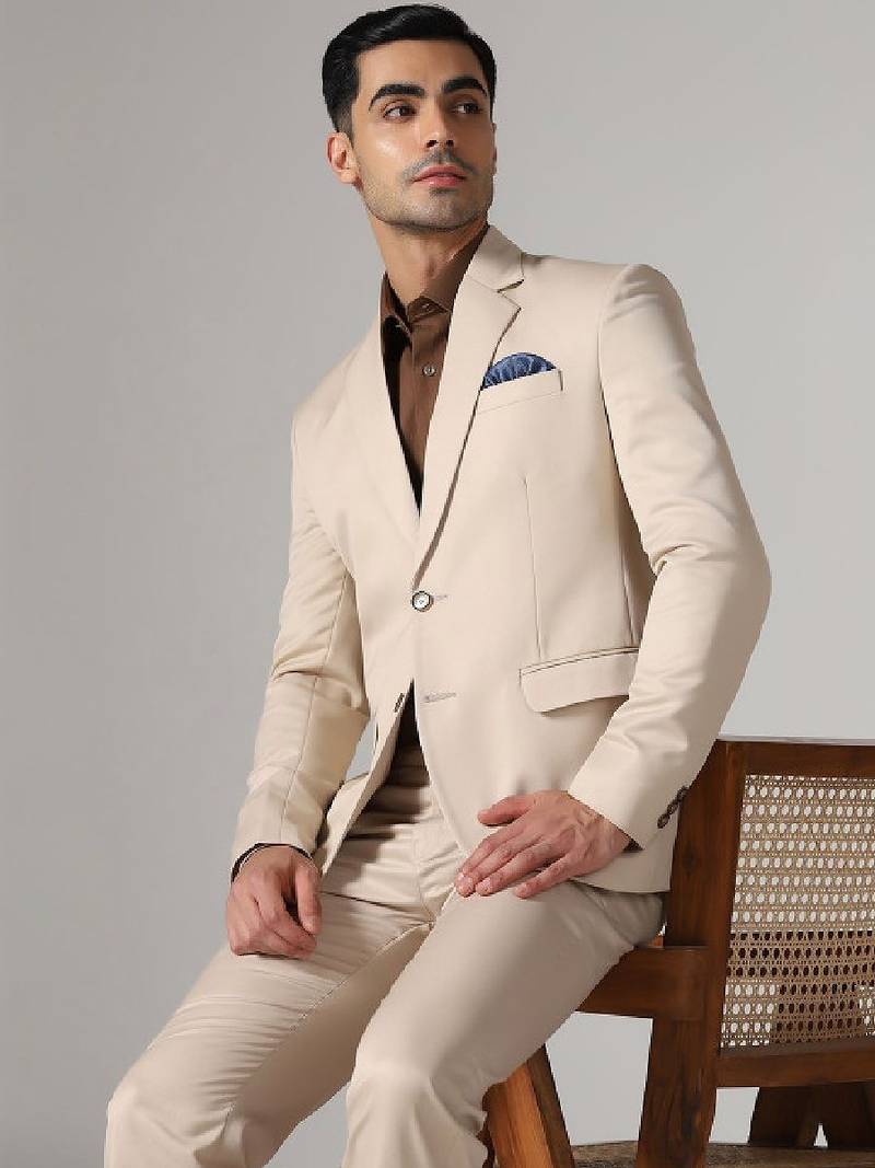 Men notched lapel single-breasted two-pieces suit
