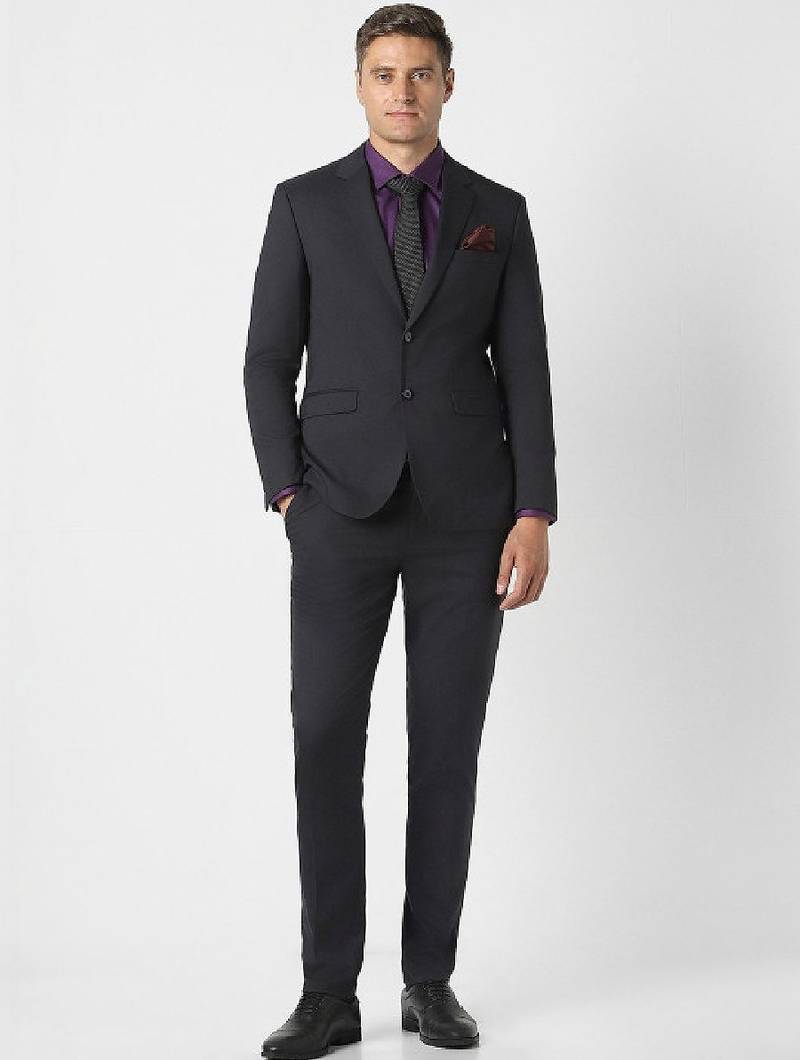 Single-breasted two-piece suit