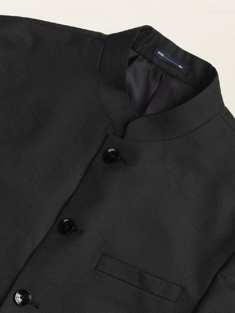Men mandarin collar long sleeves blazer and trousers suit