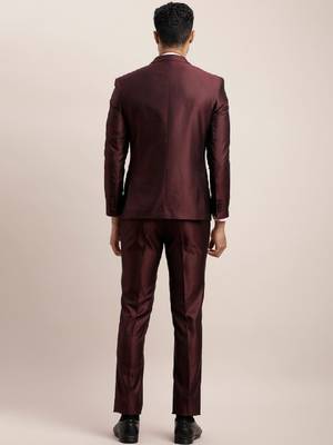 Tailored-fit single-breasted three-piece suit 2