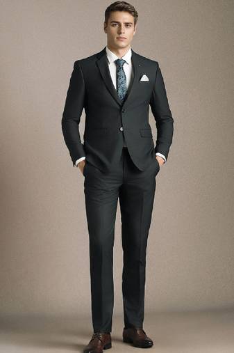 Slim-fit single-breasted two-piece suit