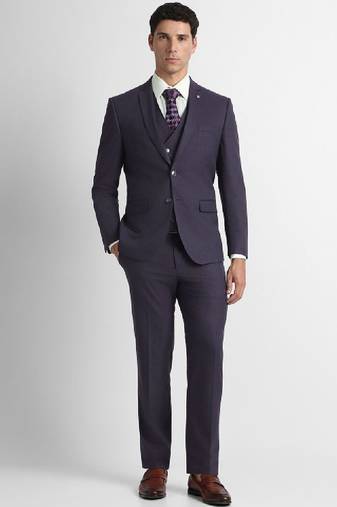 Slim-fit single-breasted three-piece suit