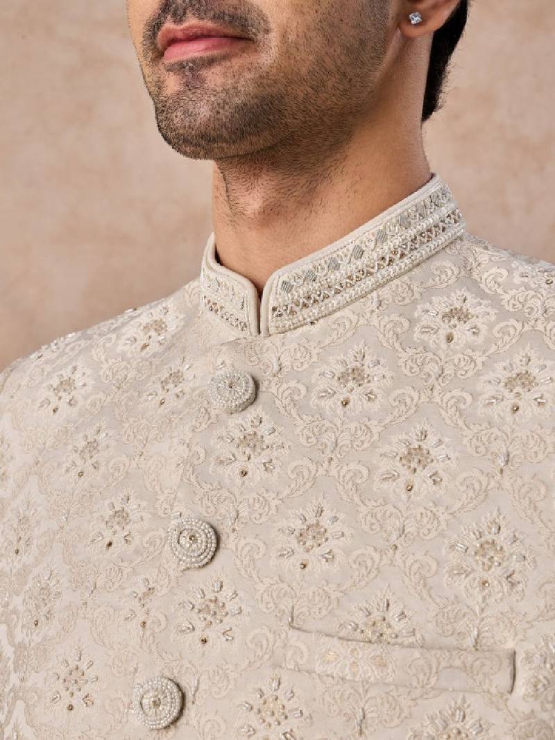 Self design tailored fit jodhpuri two-piece suit