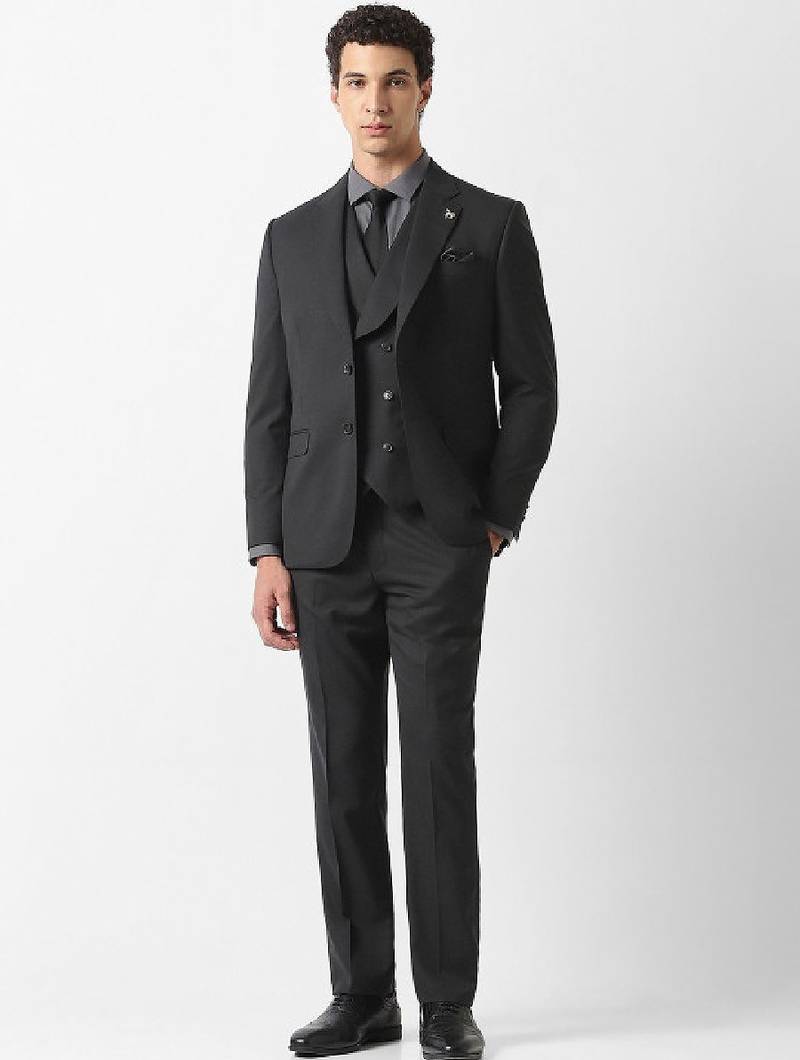 Slim-fit single-breasted three-piece suit