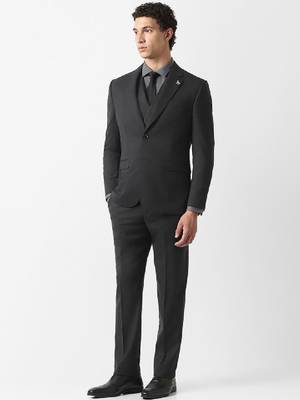 Slim-fit single-breasted three-piece suit 3