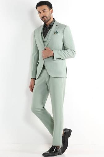 Slim-fit single-breasted three-piece suit