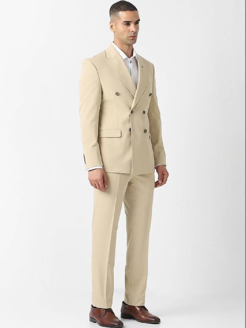 Slim-fit double-breasted two-piece suit
