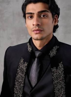 Zari floral embroidered tailored fit 6 piece suits 2