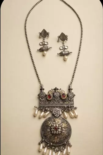 Silver trendy silver plated necklace set for women