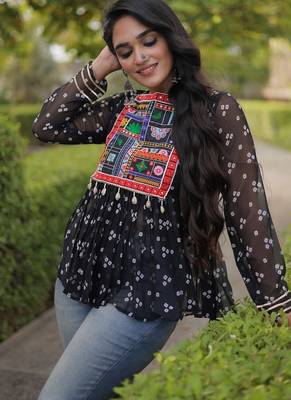  bandhani print kurti with kutchi patchwork -  free size  4