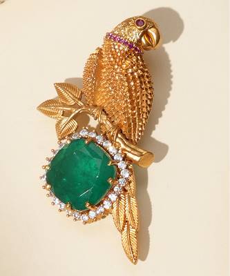 Gold plated green stone parrot motif heritage brooch 2