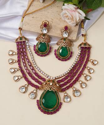 Gold plated emerald green stone layered necklace set 2