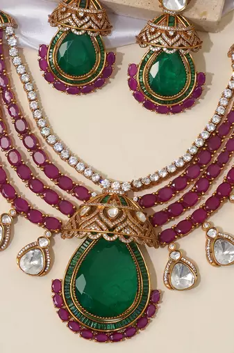 Gold plated emerald green stone layered necklace set