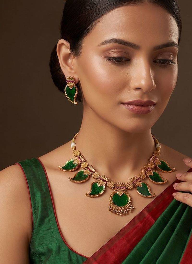 Gold plated green leaf necklace set