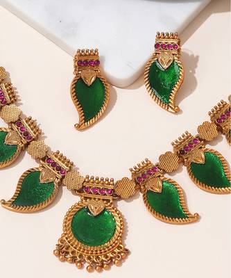 Gold plated green leaf necklace set 3