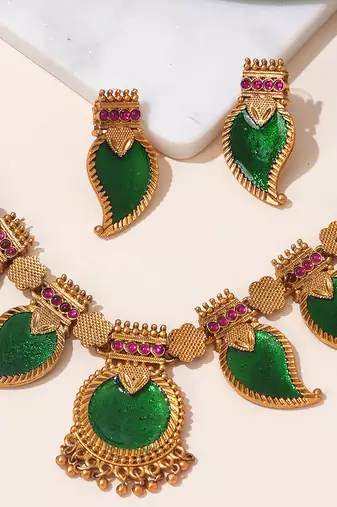 Gold plated green leaf necklace set