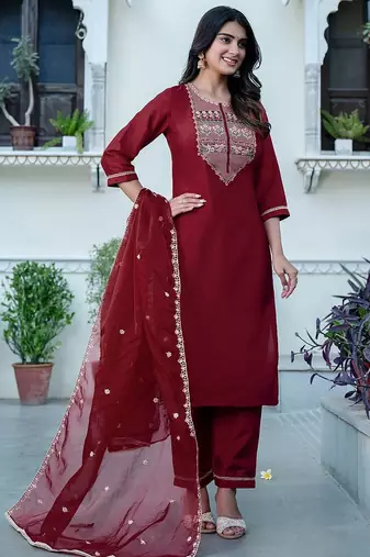 Women Floral Embroidered Kurta with Trousers & Dupatta