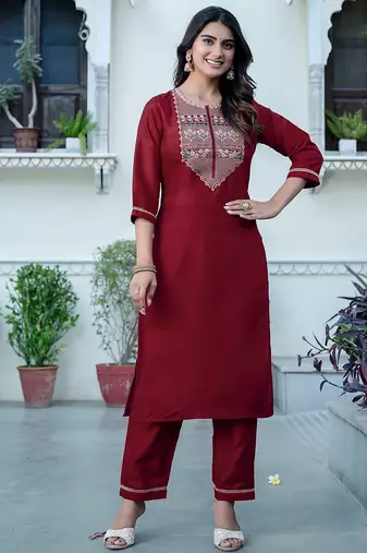 Women Floral Embroidered Kurta with Trousers & Dupatta