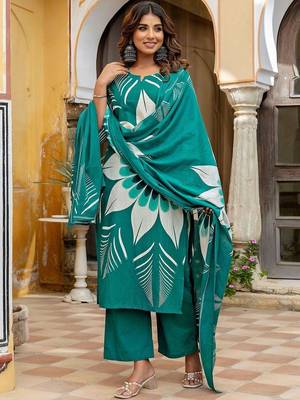 Women Floral Printed Regular Kurta with Palazzos & With Dupatta 1