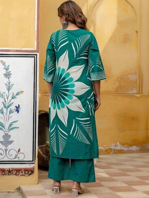 Women Floral Printed Regular Kurta with Palazzos & With Dupatta 3