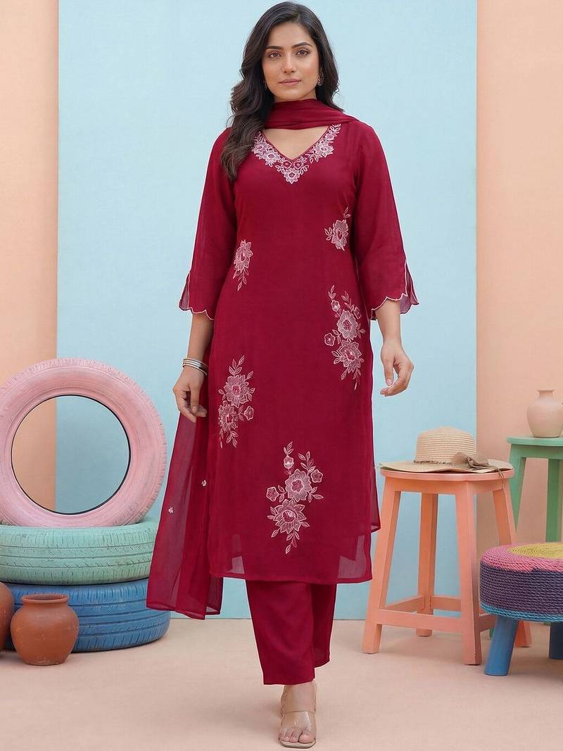 Women Floral Embroidered Regular Thread Work Kurta with Trousers & With Dupatta