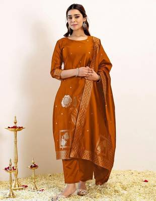 Women Ethnic Motifs Printed Regular Kurta with Trousers & With Dupatta 1